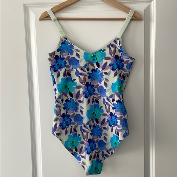 Knix Size M+ LuxeLift Bodysuit Floral Print - Picture 4 of 8